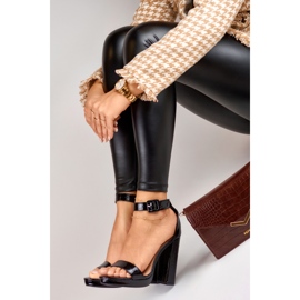 Sandália salto alto laqueado preto 1