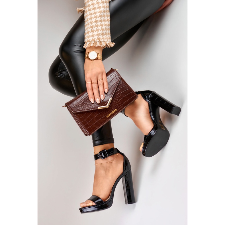 Sandália salto alto laqueado preto 2