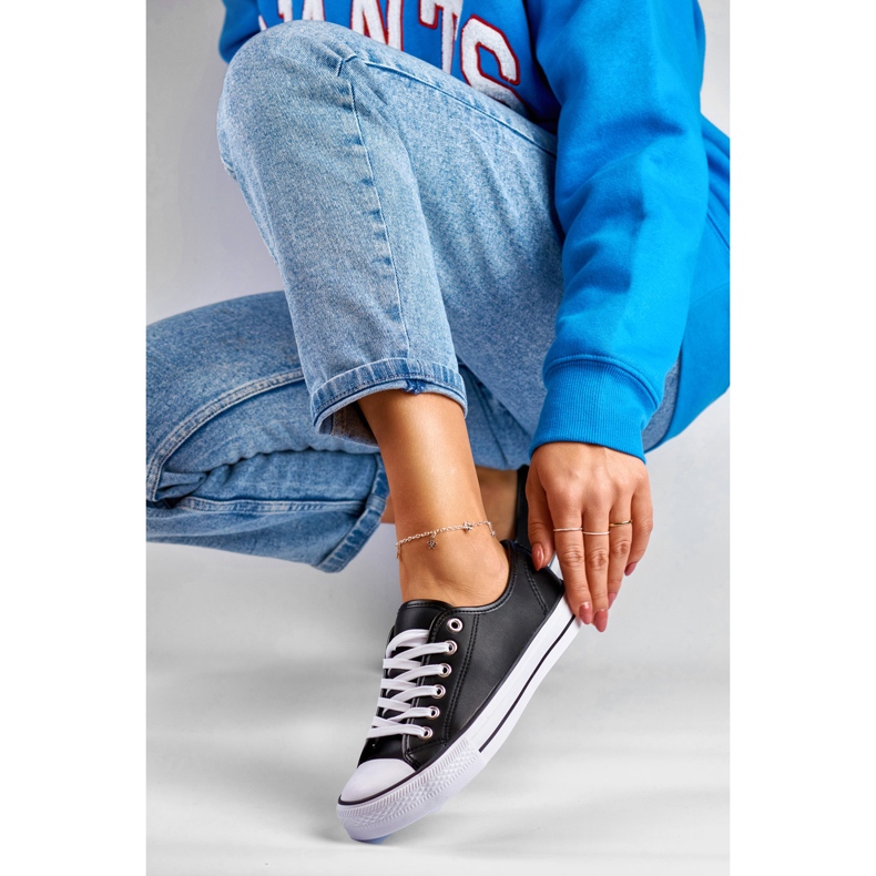 Sapatilhas de mulher em pele ecológica pretas preto 1