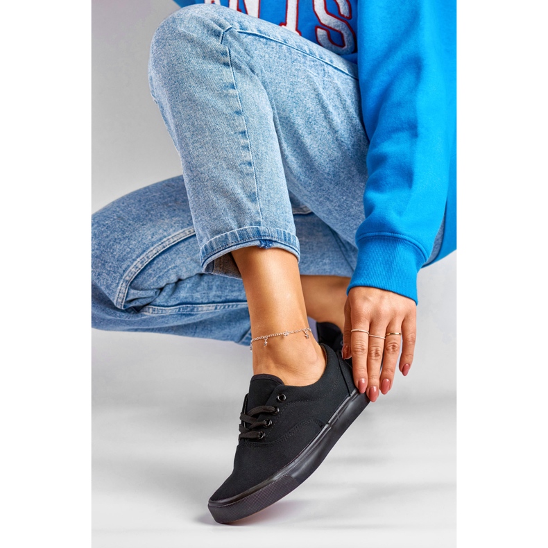 Sapatilhas clássicas de mulher com sola preta preto 1