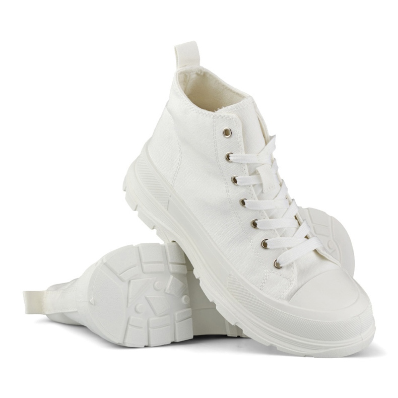 Tênis branco acima do tornozelo 1