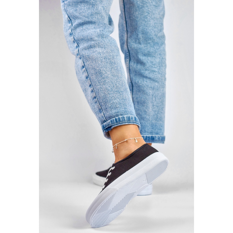 Tênis preto feminino 2