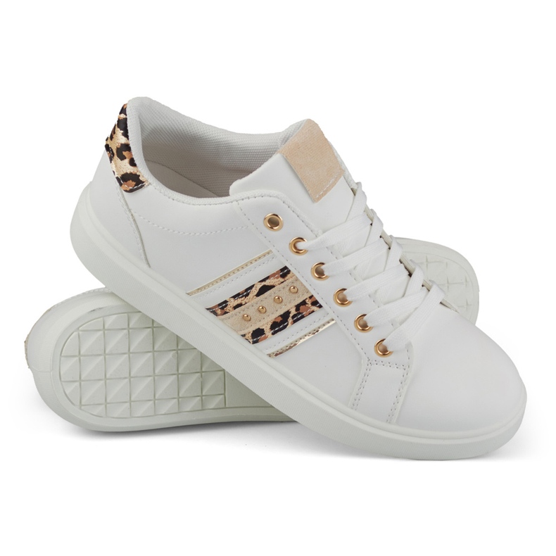 Sapatos desportivos de mulher branca com uma decoração delicada branco 2