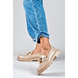 Brogues bege com decoração dourada 2 Brogues bege com decoração dourada 2