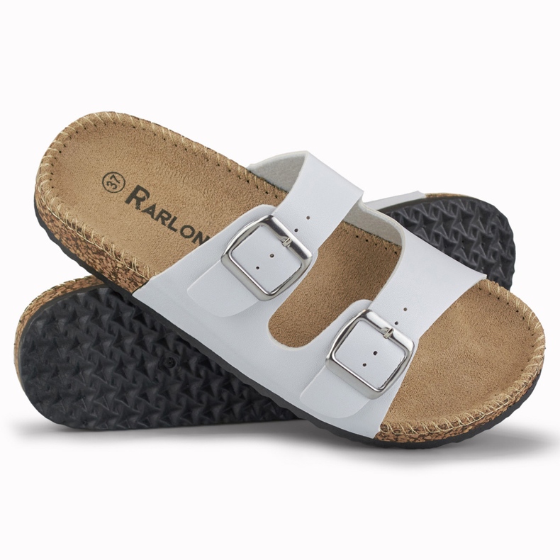 Chinelos brancos confortáveis ​​para mulher 1