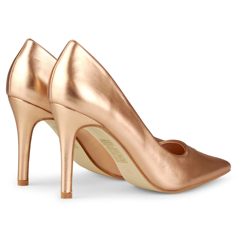 Alfinetes clássicos dourados feitos de couro ecológico 1