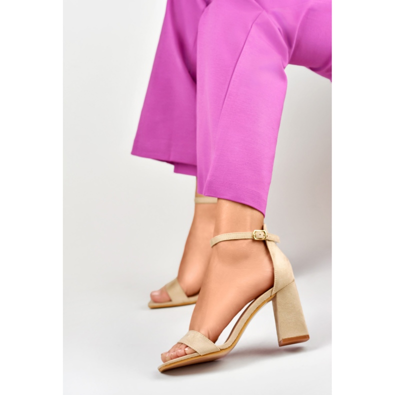 Sandália salto alto bege 1