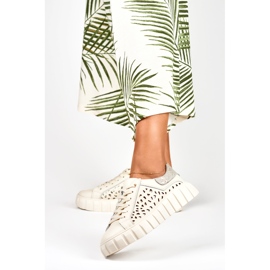 Sapatos desportivos de mulher bege em pele genuína 1