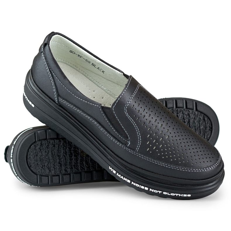 Sapatos femininos vazados em couro natural preto 1