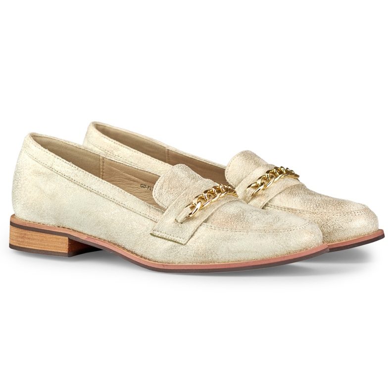 Sapatos de ouro com uma corrente dourado 1