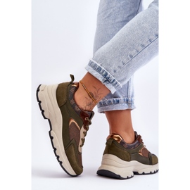 PM1 Sapatos esportivos com cadarço em uma plataforma de fuga verde 2 PM1 Sapatos esportivos com cadarço em uma plataforma de fuga verde 2