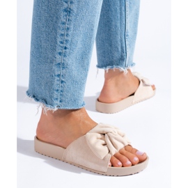 Chinelos de camurça bege para mulher, Shelovet 1