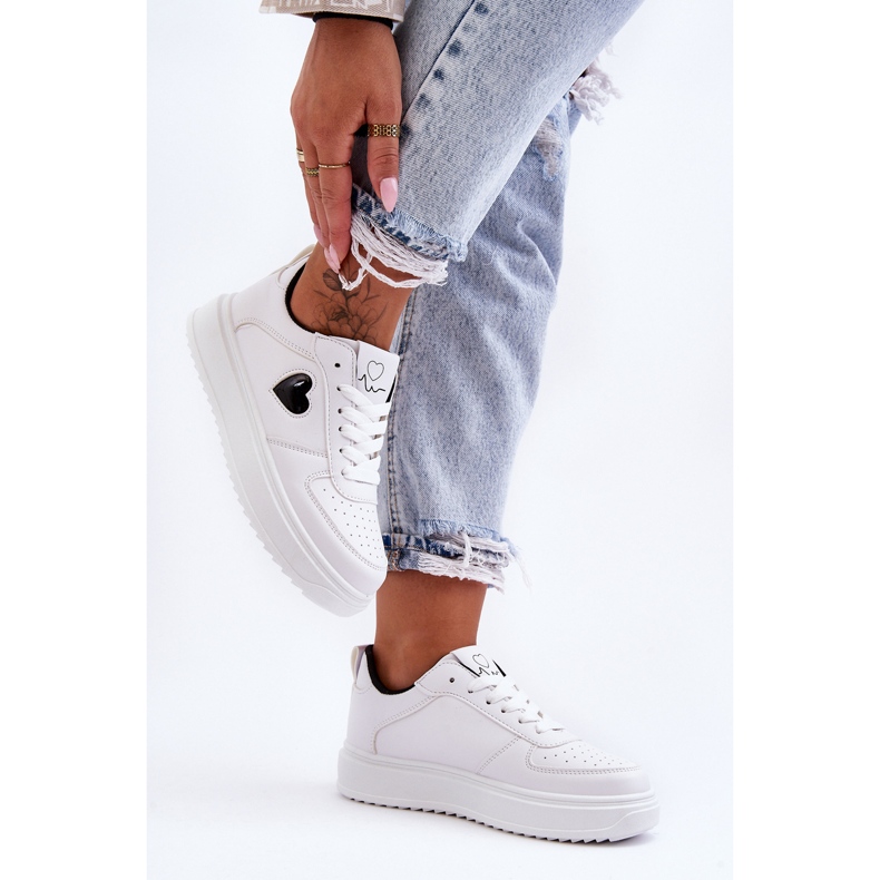 FJ1 Tênis esportivo clássico com coração preto e branco Amore 2