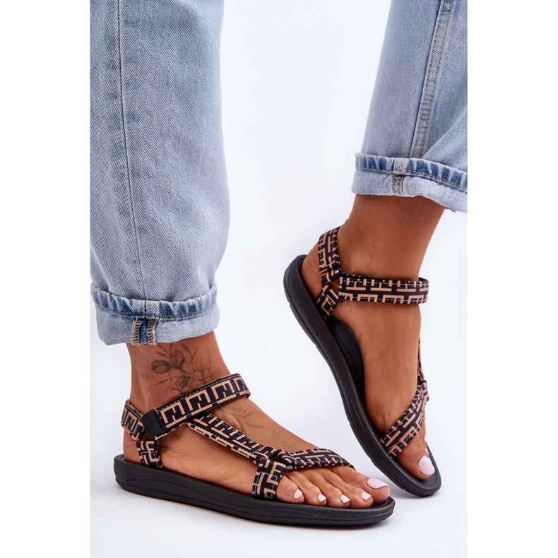 Sandália feminina esportiva de cetim preta e bege Victory preto 1