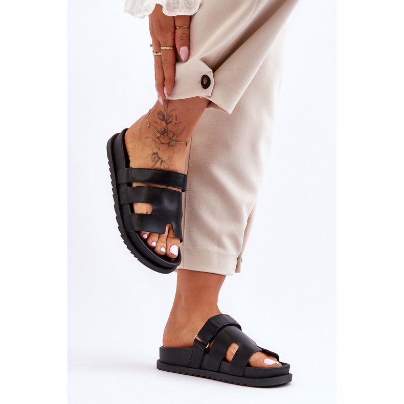 Chinelos clássicos femininos pretos Molie 2