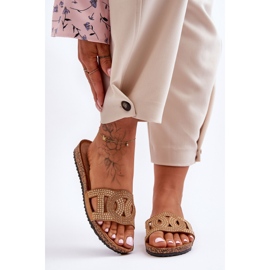 Chinelos Femininos com Tachas Marrom Evelins 1