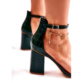 Padrão verde de santa de cobra feminina 2