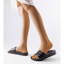 Sliders de borracha preta com fivela da Nelm preto 2