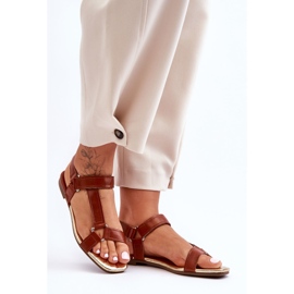 Sandália feminina Camel Lissa plana com velcro marrom 1