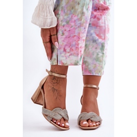 Sandália de salto baixo com strass ouro rosa Monra dourado 2 Sandália de salto baixo com strass ouro rosa Monra dourado 2