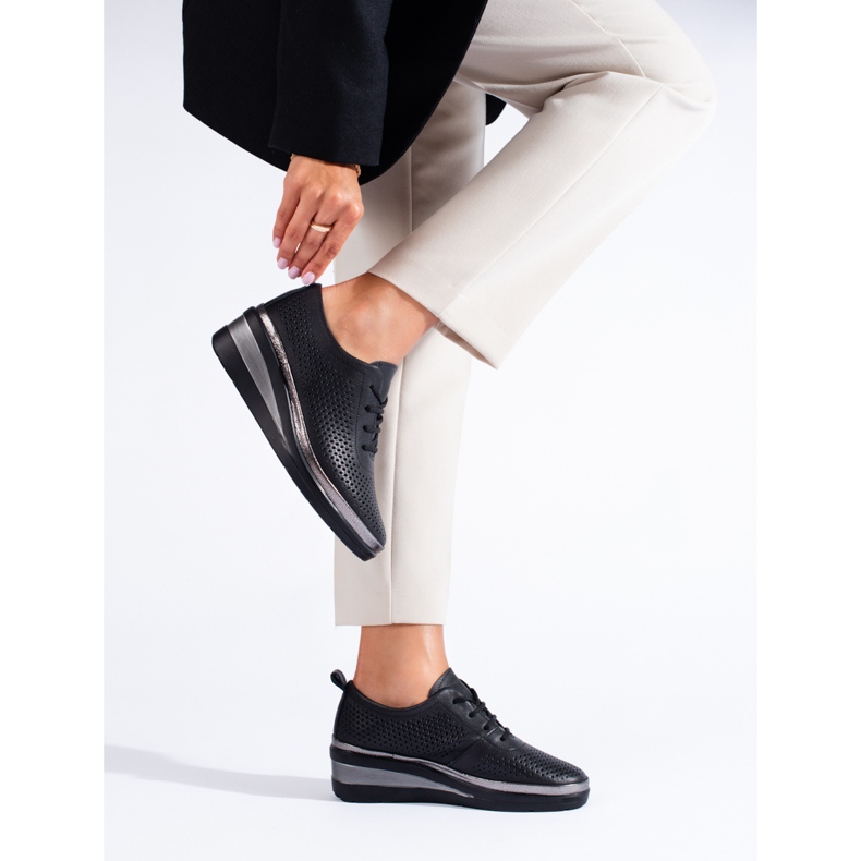 Sapatos de cunha em pele preto T.Sokolski 2