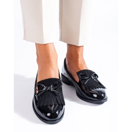 Mocassim preto laqueado Shelovet com franjas 1