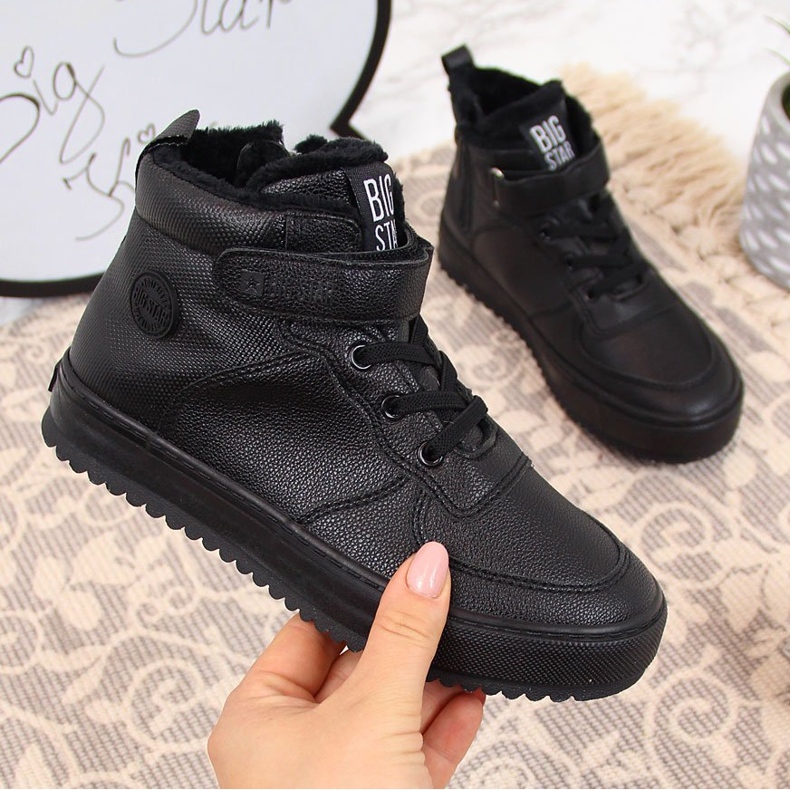 Tênis infantil isolado preto Big Star GG374040 1