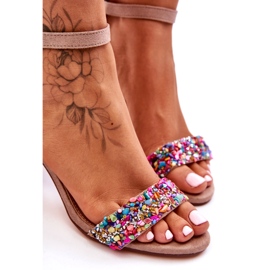 Sandálias de salto alto da moda com pedras decorativas bege Love Me 1