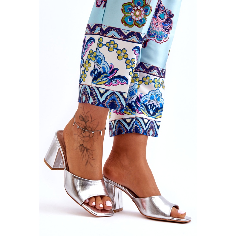 Chinelos de couro ecológico de prata 6