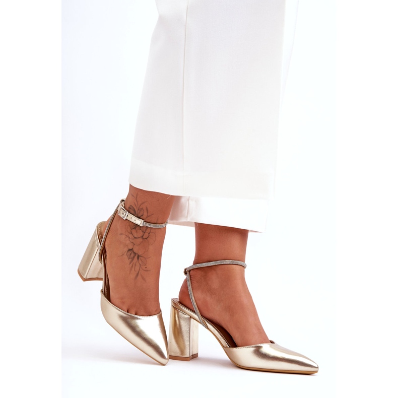 Bombas de couro ecológico com alça decorativa, Golden Lirosa dourado 5