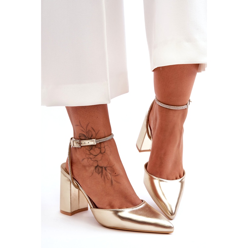 Bombas de couro ecológico com alça decorativa, Golden Lirosa dourado 6