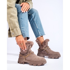 Botas femininas de camurça na plataforma Shelovet castanho 1