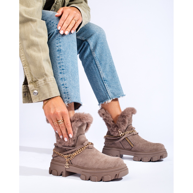 Botas femininas de camurça na plataforma Shelovet castanho 1