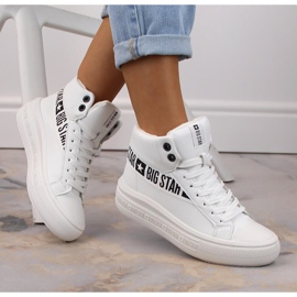 Sapatos esportivos isolados branco Big Star MM274009 1