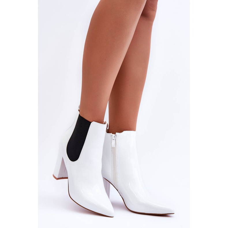 Botas laqueadas com salto branco Evita 1