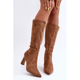 Botas de salto de camurça marrom Adrolio 2