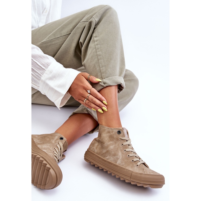 Tênis feminino Big Star alto quente bege GG274071 1