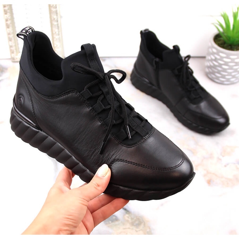 Bota feminina Rieker Remonte D5977-01 com isolamento de couro preto 1 Bota feminina Rieker Remonte D5977-01 com isolamento de couro preto 1