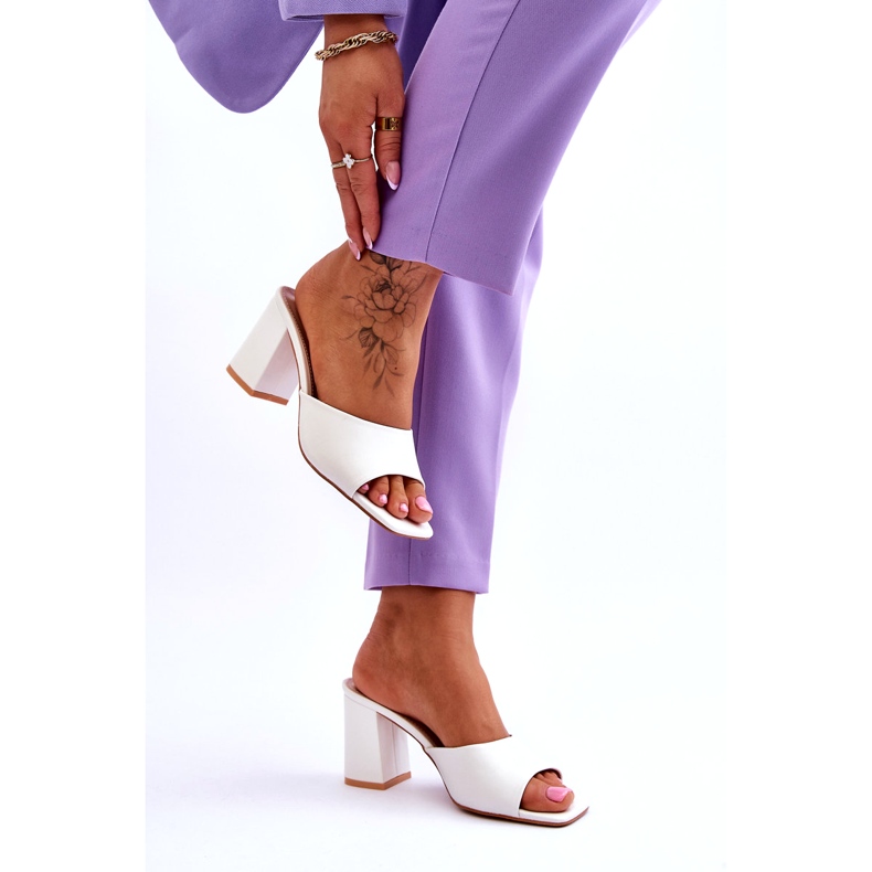 Chinelos Clássicos Femininos Branco Loara 4