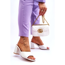 Chinelos Clássicos Femininos Branco Loara 3