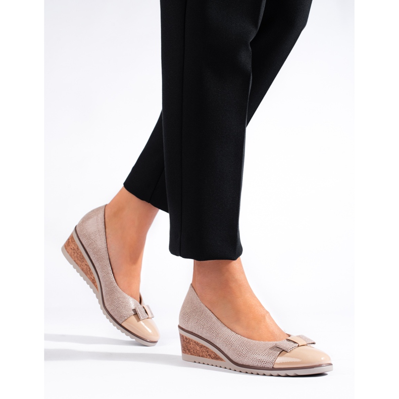 W. Potocki Sapatos de mulher bege da Potocki com cunha baixa 1 W. Potocki Sapatos de mulher bege da Potocki com cunha baixa 1