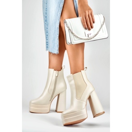 Botas de salto alto e plataforma bege 2