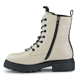 Operárias bege laqueadas da Carole 1