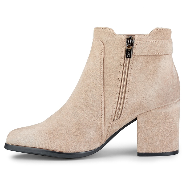 Botas de senhora bege claro com fivela 1