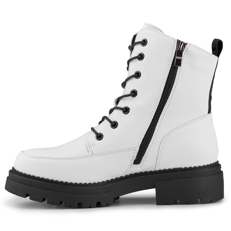 Botas brancas de mulher em pele natural branco 1