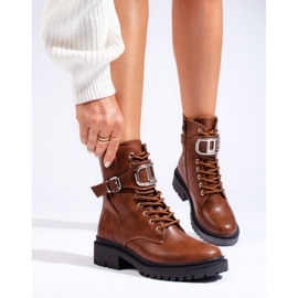 Botas de trabalho femininas marrons com atacadores e fivela decorativa marrom 1