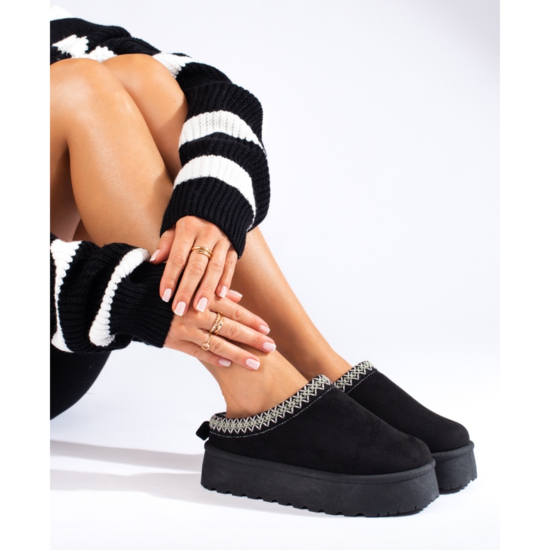 Chinelos de camurça preta da Shelovet preto 1