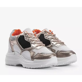 Tênis de cunha branco e dourado Alexandra 2