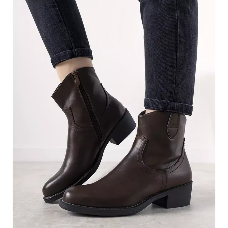 Botas marrons femininas clássicas da Malika marrom 2