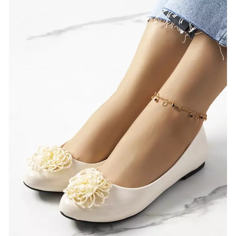 Bailarinas lacadas bege de Parnela 1